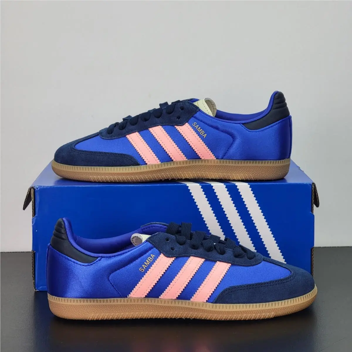 Samba OG Women`s Size 7 Athletic Shoes Blue Pink Casual Sneakers by Adidas
