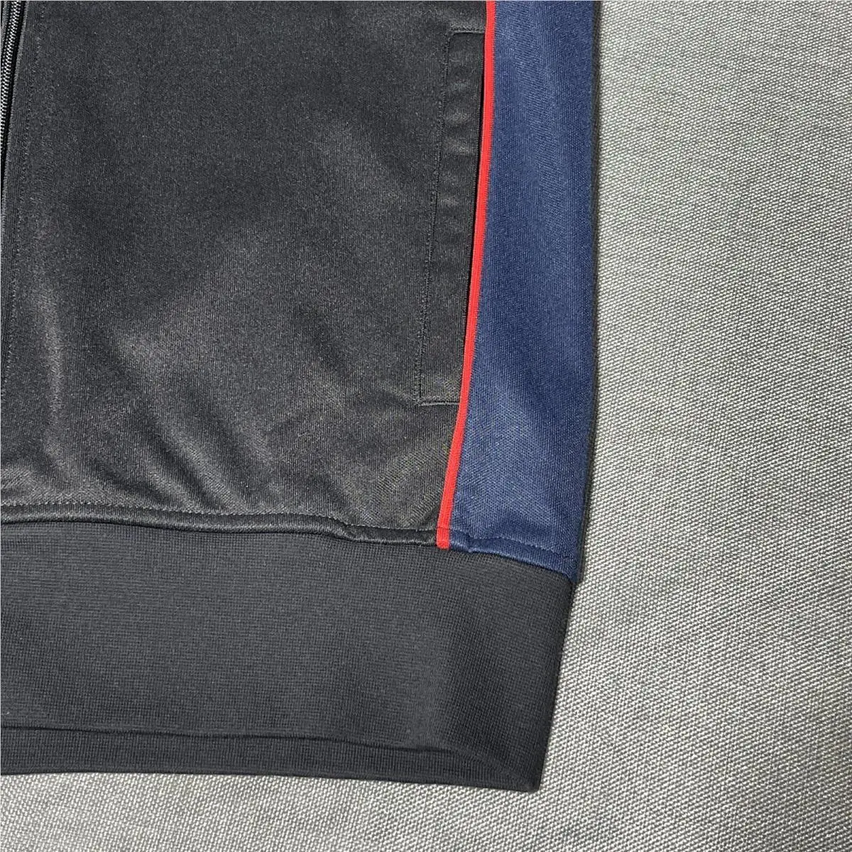Adidas clothing - Black 5