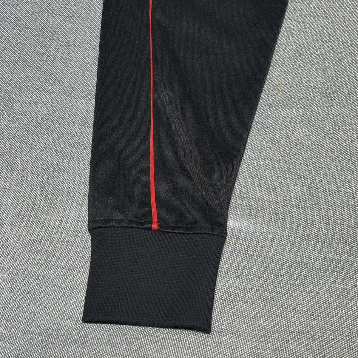 Adidas clothing - Black 6
