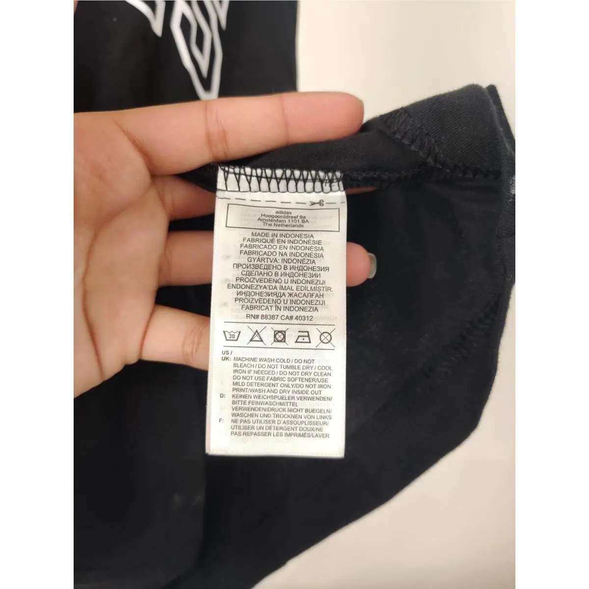 Adidas clothing - Black 8