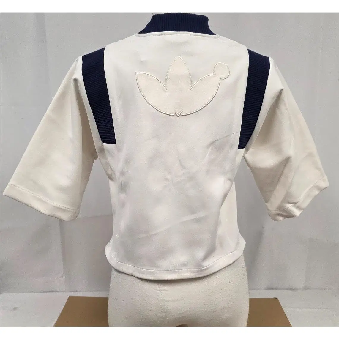 Adidas clothing - Chalk White 3