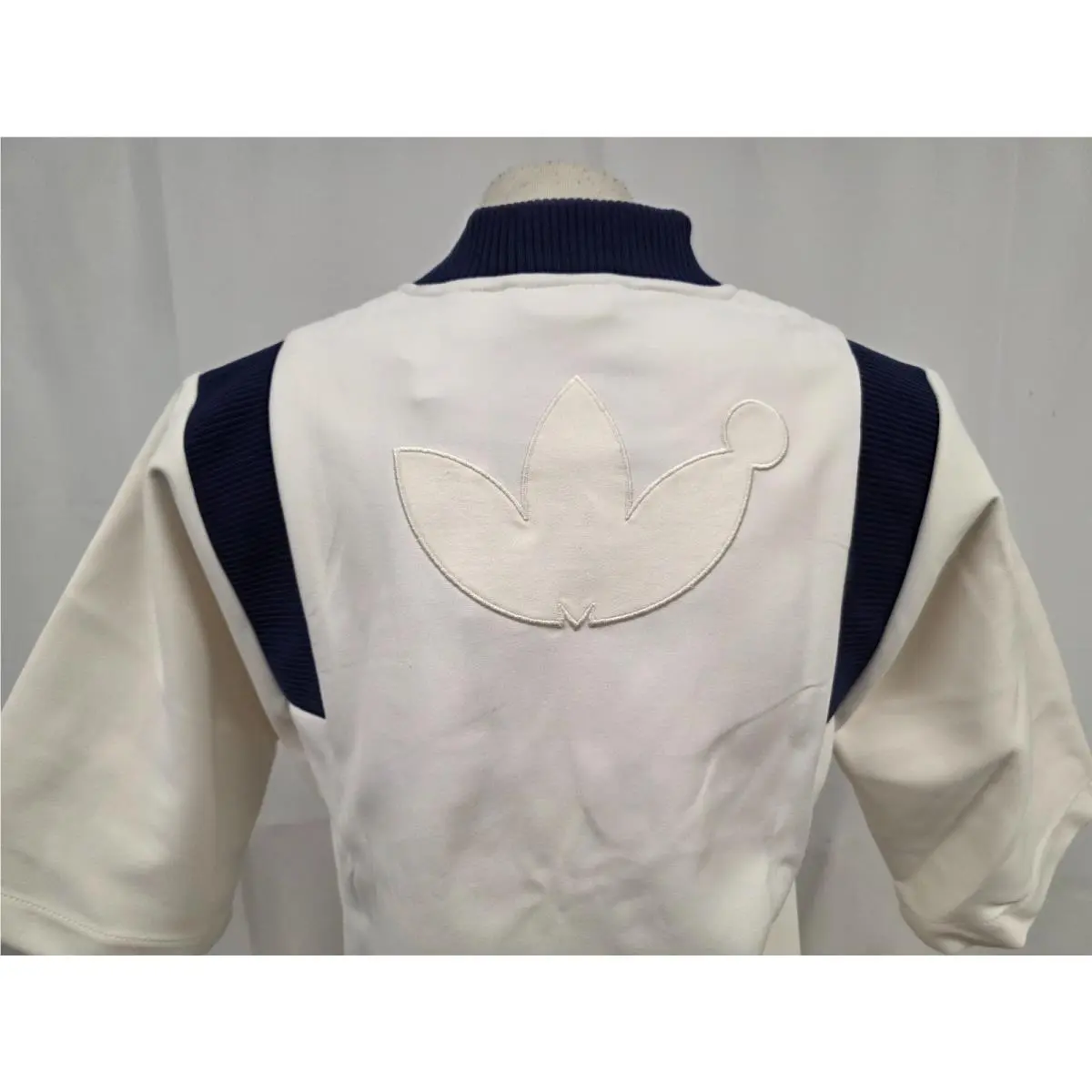 Adidas clothing - Chalk White 4