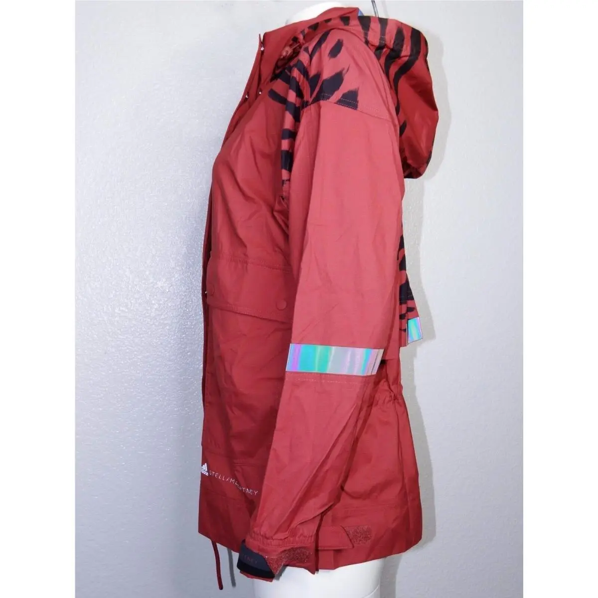 Adidas clothing - Run ULT - Run ULT - 122733076 - Red (UPC: 192613459099) 3
