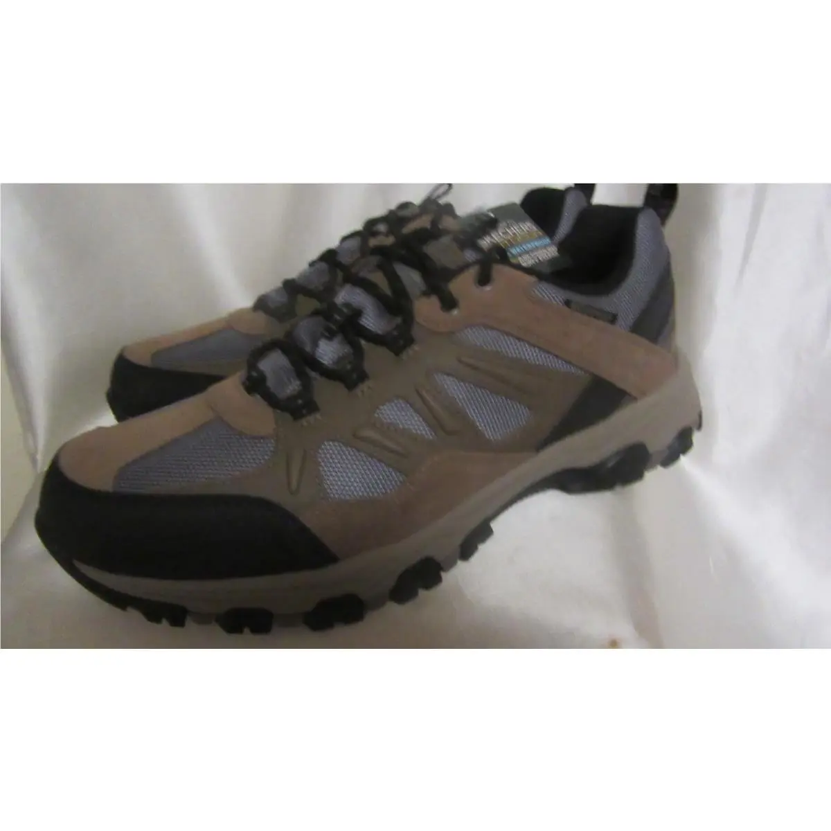 Men`s Skechers Outdoor Waterproof Sneakers Size 12M 66275/TAN