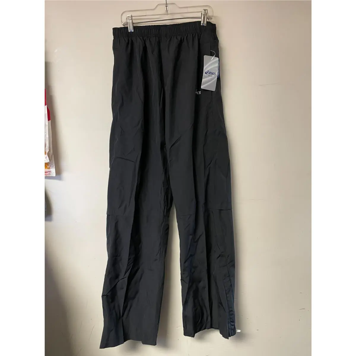 Asics clothing - ASICS Storm Shelter - Storm Shelter - Black 4