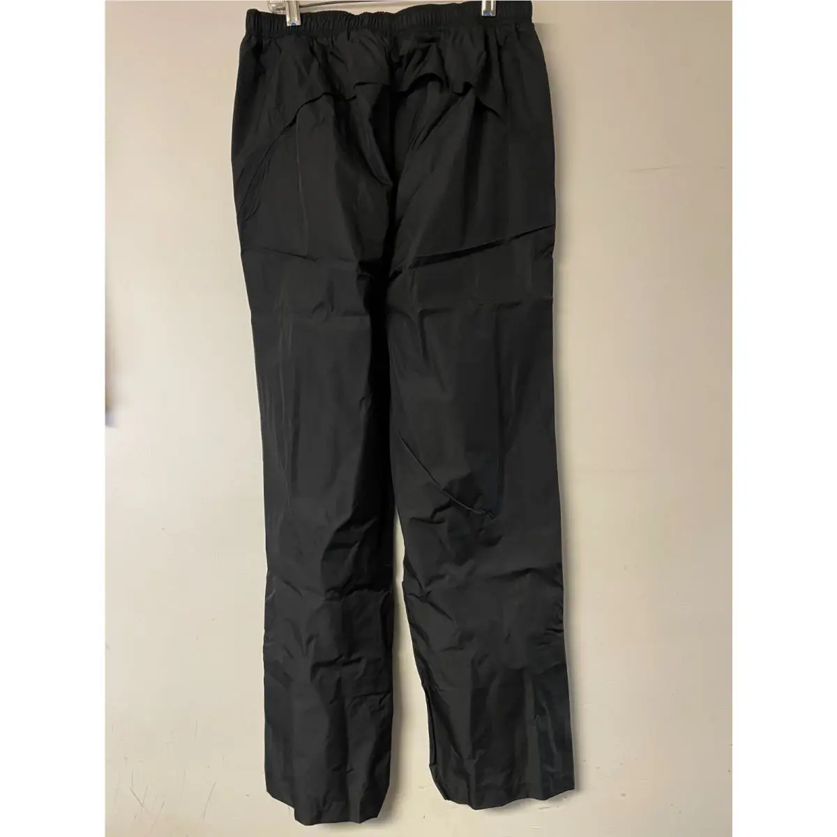 Asics clothing - ASICS Storm Shelter - Storm Shelter - Black 1