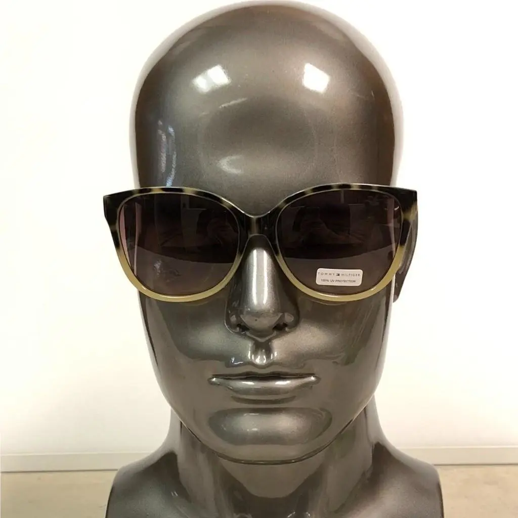 Tommy Hilfiger Tortoiseshell Cat-eye Frame Sunglasses