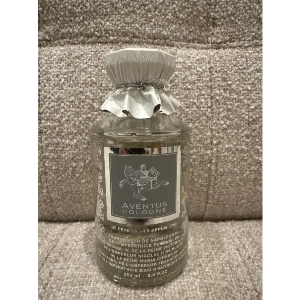 Creed Aventus Cologne Men`s Eau De Parfum - 250ml / 8.4oz