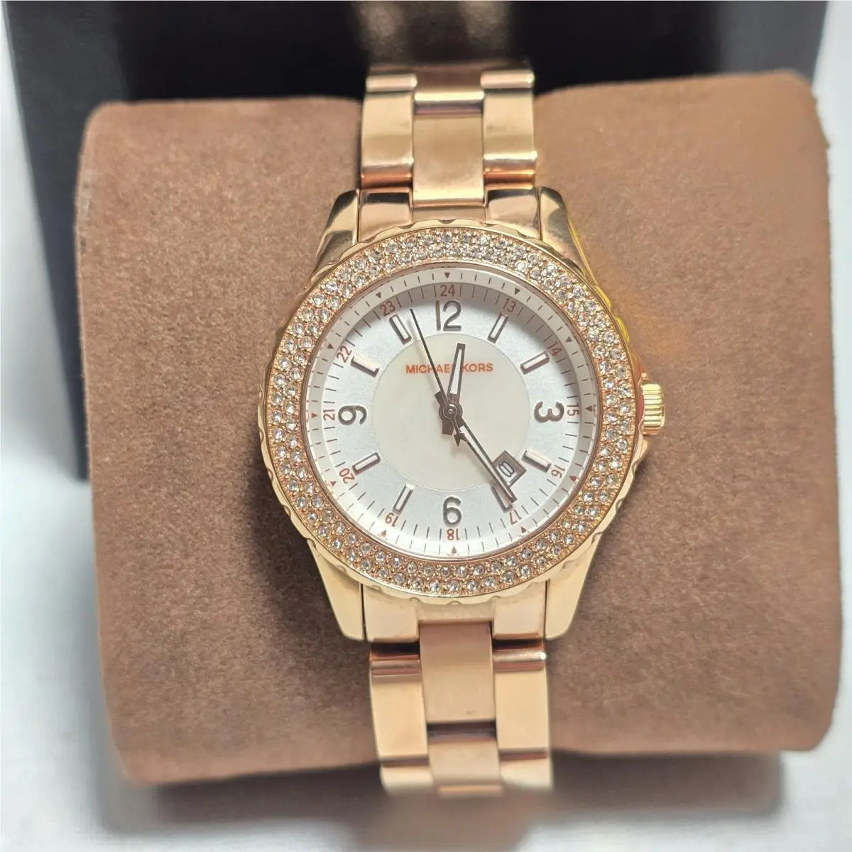 Michael Kors Quartz Classic Rosegold White Dial Women`s Watch Madison MK5403