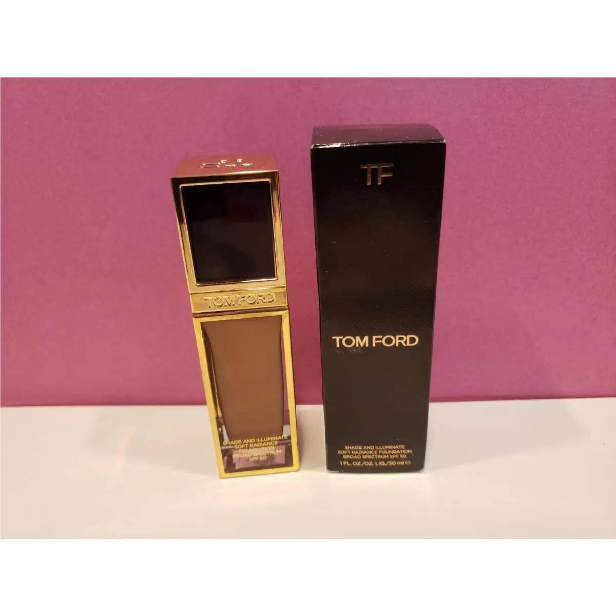 Tom Ford- Shade and Illuminate Soft Radiance Foundation Spf 50 - 8.2 Warm Honey