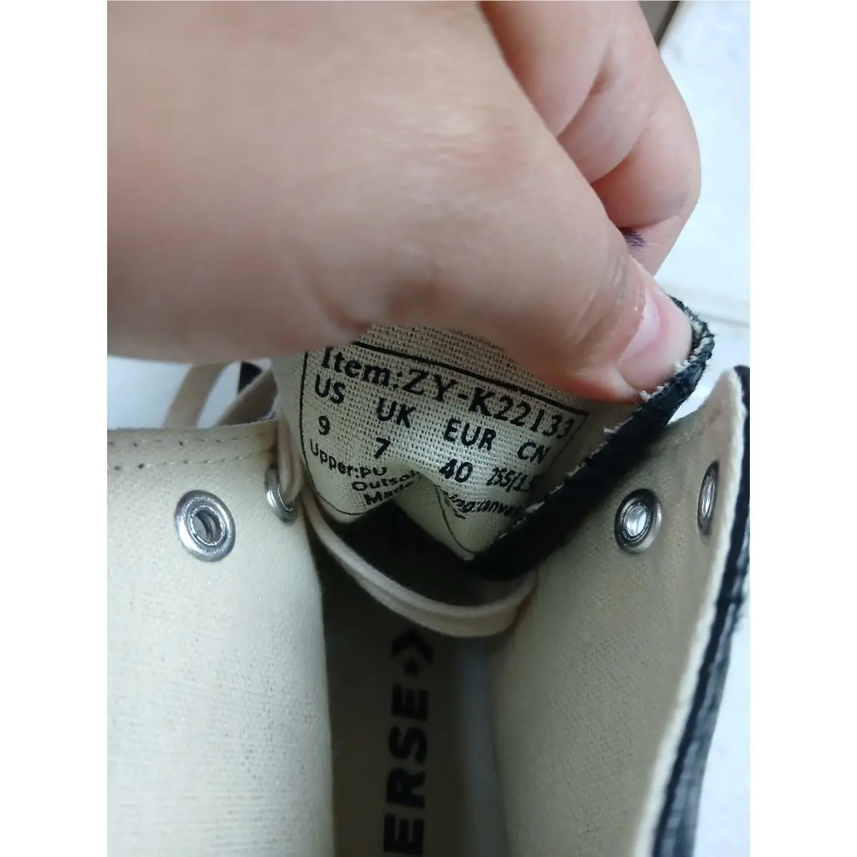 Converse shoes - Black 2