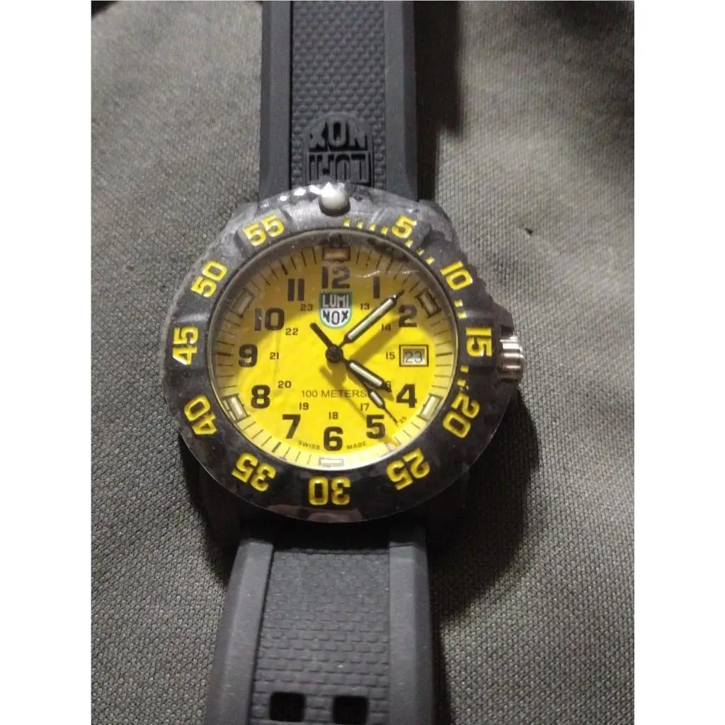 Luminox Quartz Watch Series 2070-1gbq 38mm Bezel Carbonox Case Rubber b