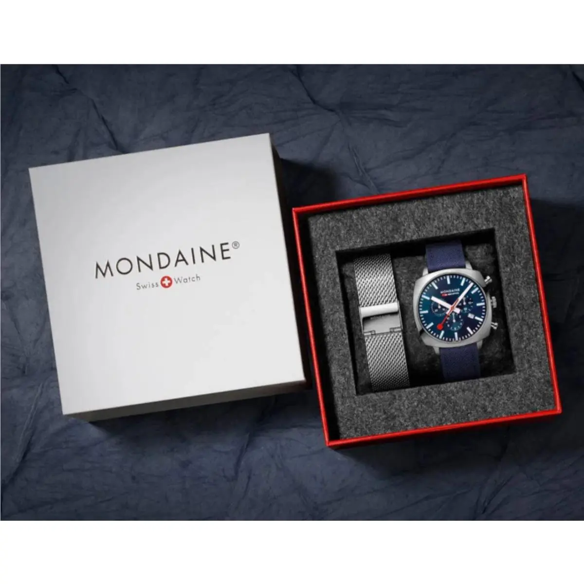 Mondaine Grand Cushion 41mm Chronograph Blue Dial Swiss Watch Set Mesh + Textile