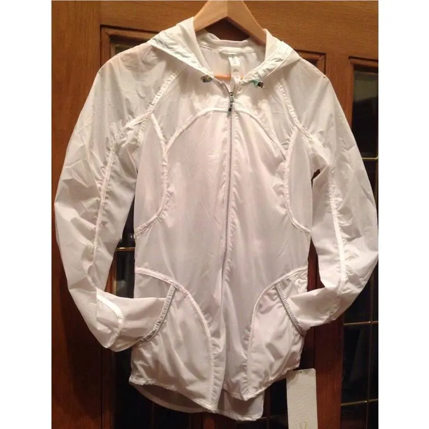 Lululemon clothing - White 2