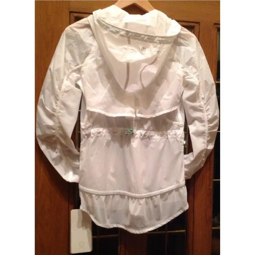 Lululemon clothing - White 3