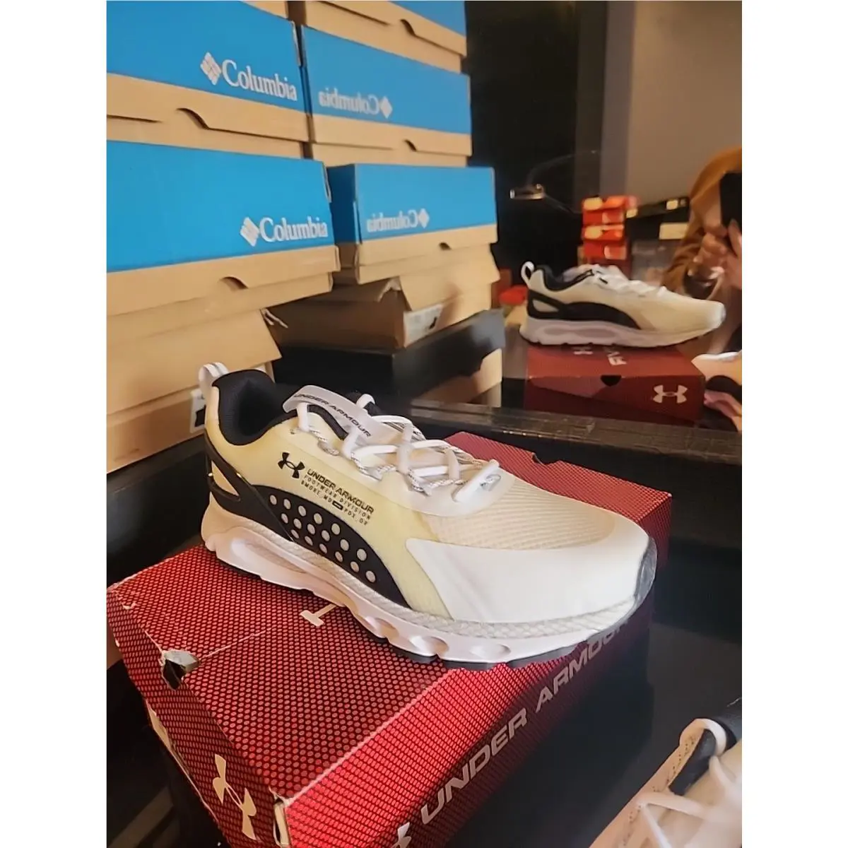 Under Armour shoes - Under Armour HOVR Infinite 2 - 3023633-100 - White 0