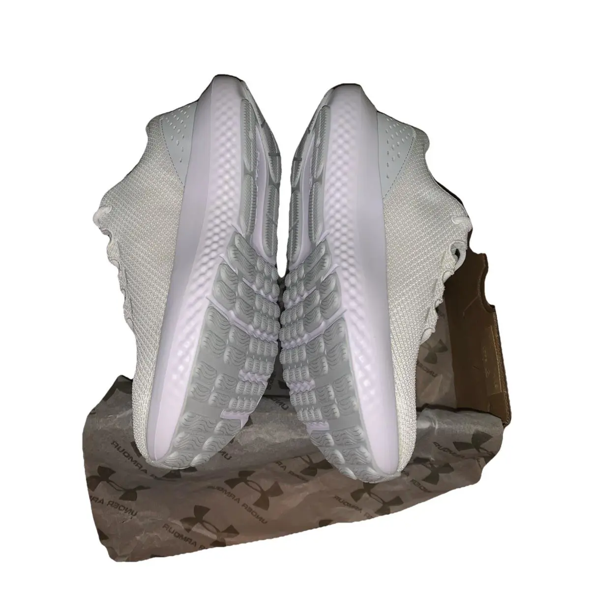 Under Armour shoes - Under Armour Surge - Surge - White 2