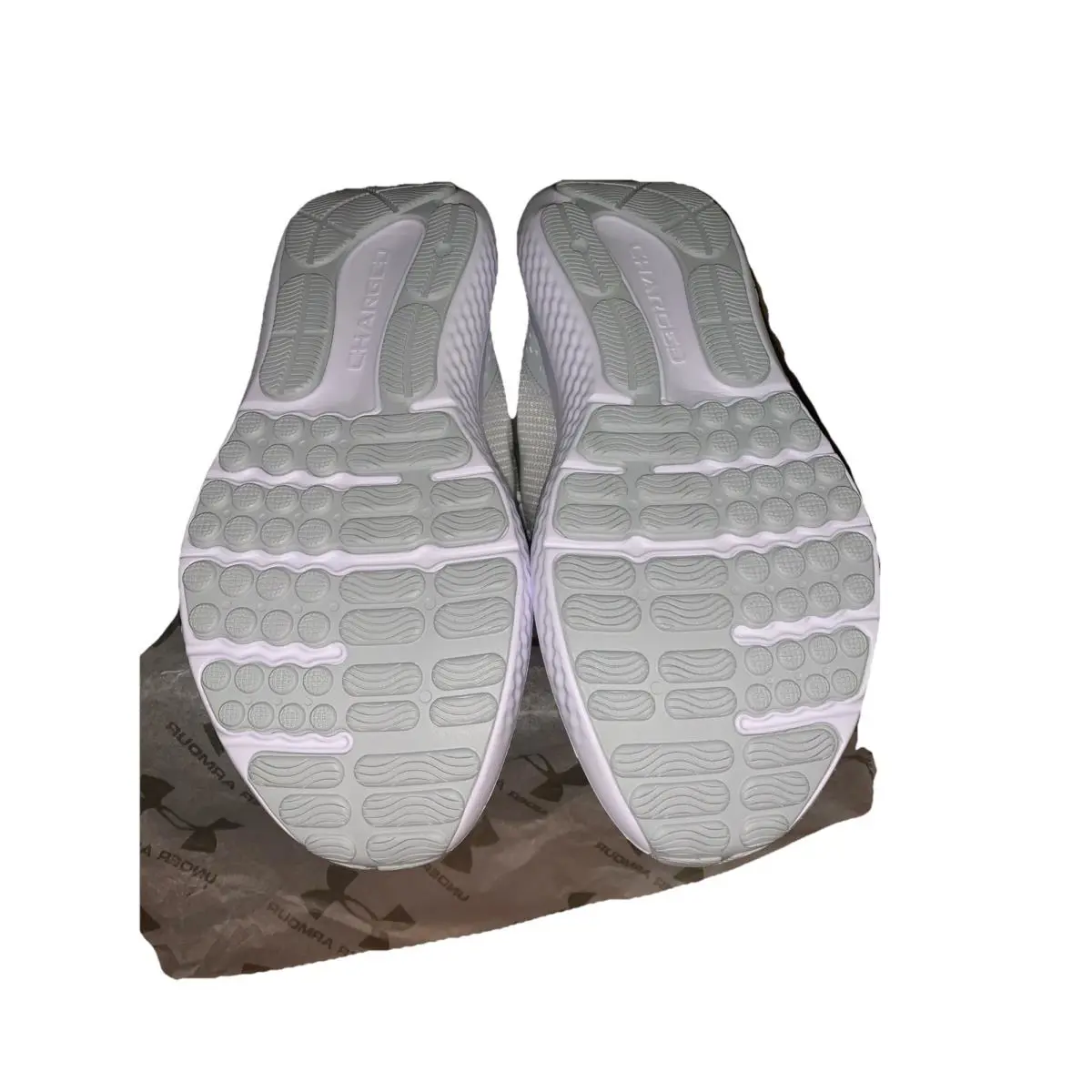 Under Armour shoes - Under Armour Surge - Surge - White 3