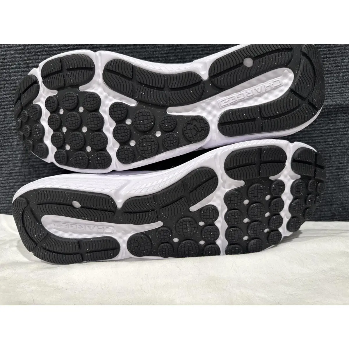 Under Armour shoes - Under Armour Charged Assert - Charged Assert - Black 5