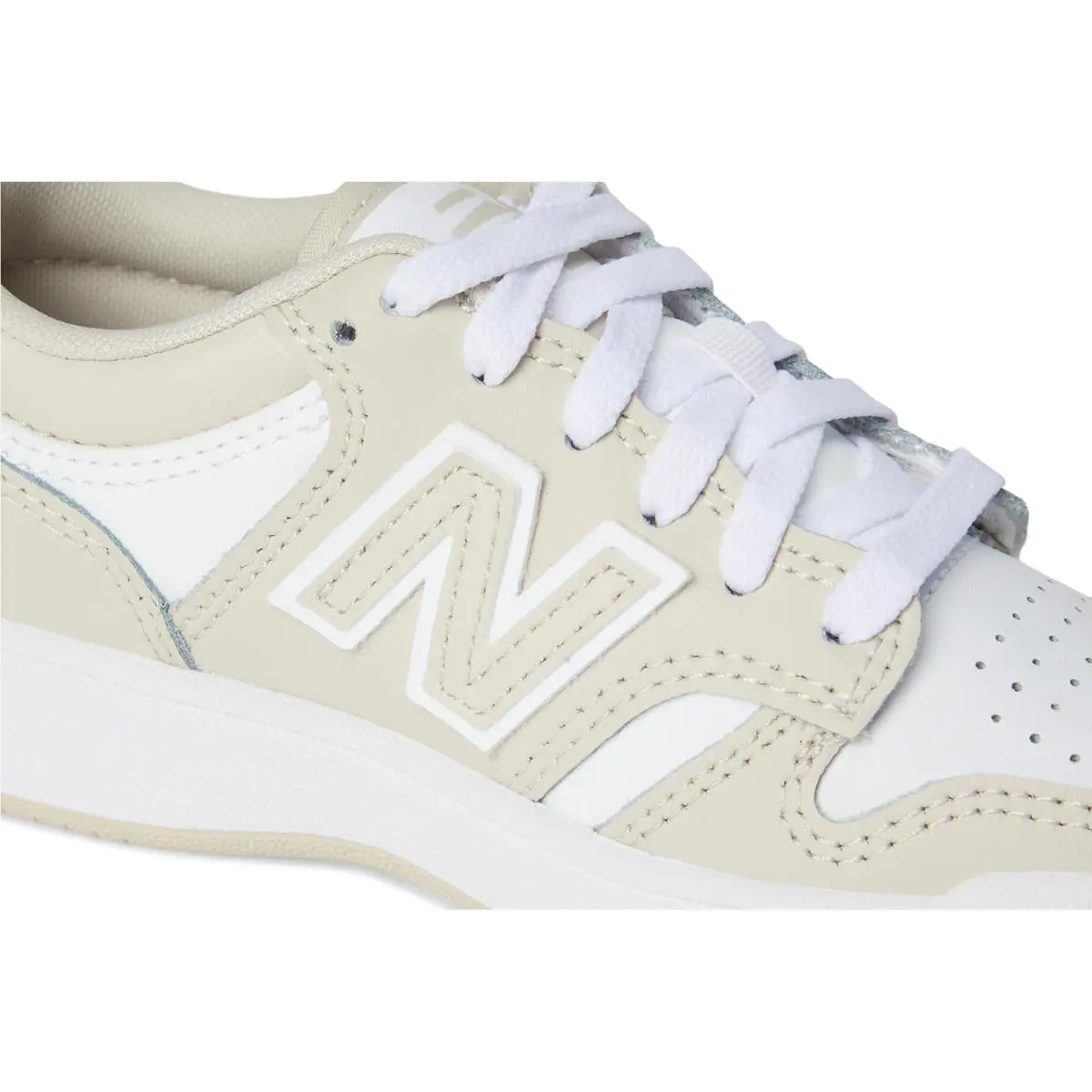 New Balance shoes - Black/White 22