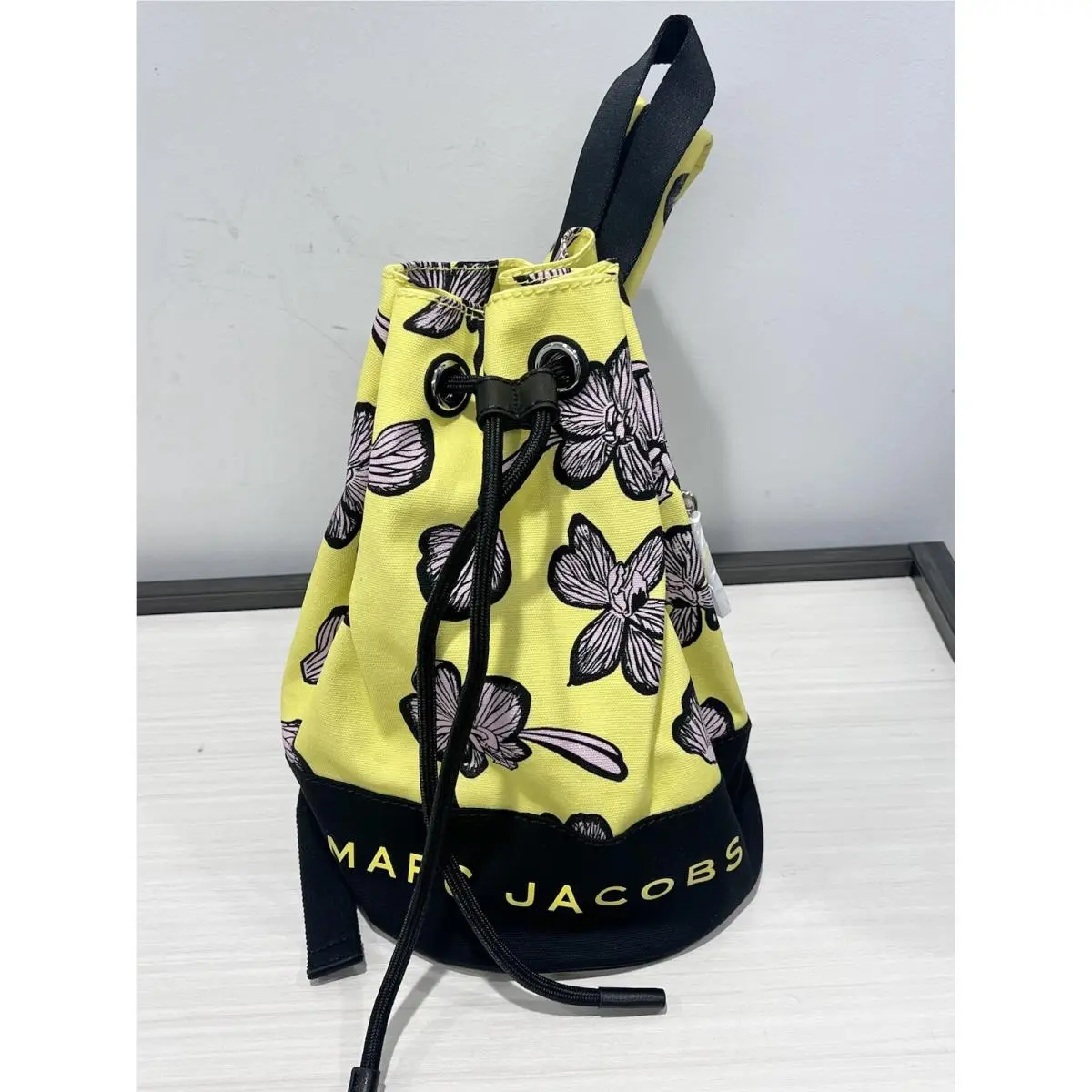 Marc Jacobs Bucket Bag —