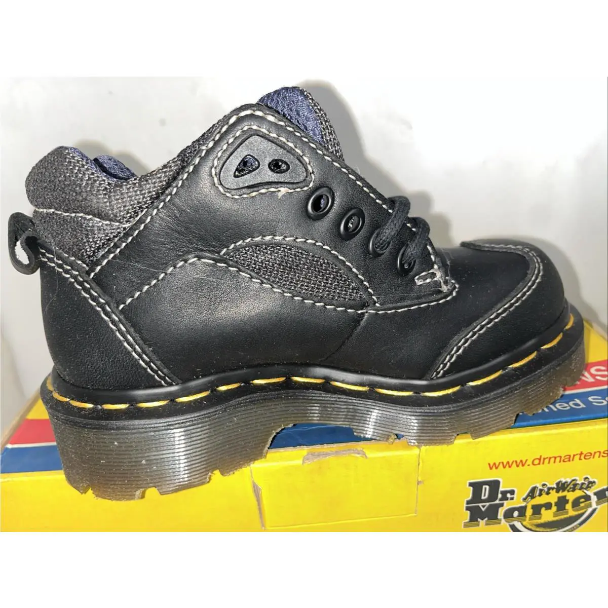 Dr. Martens shoes - HO 940 - Black 3