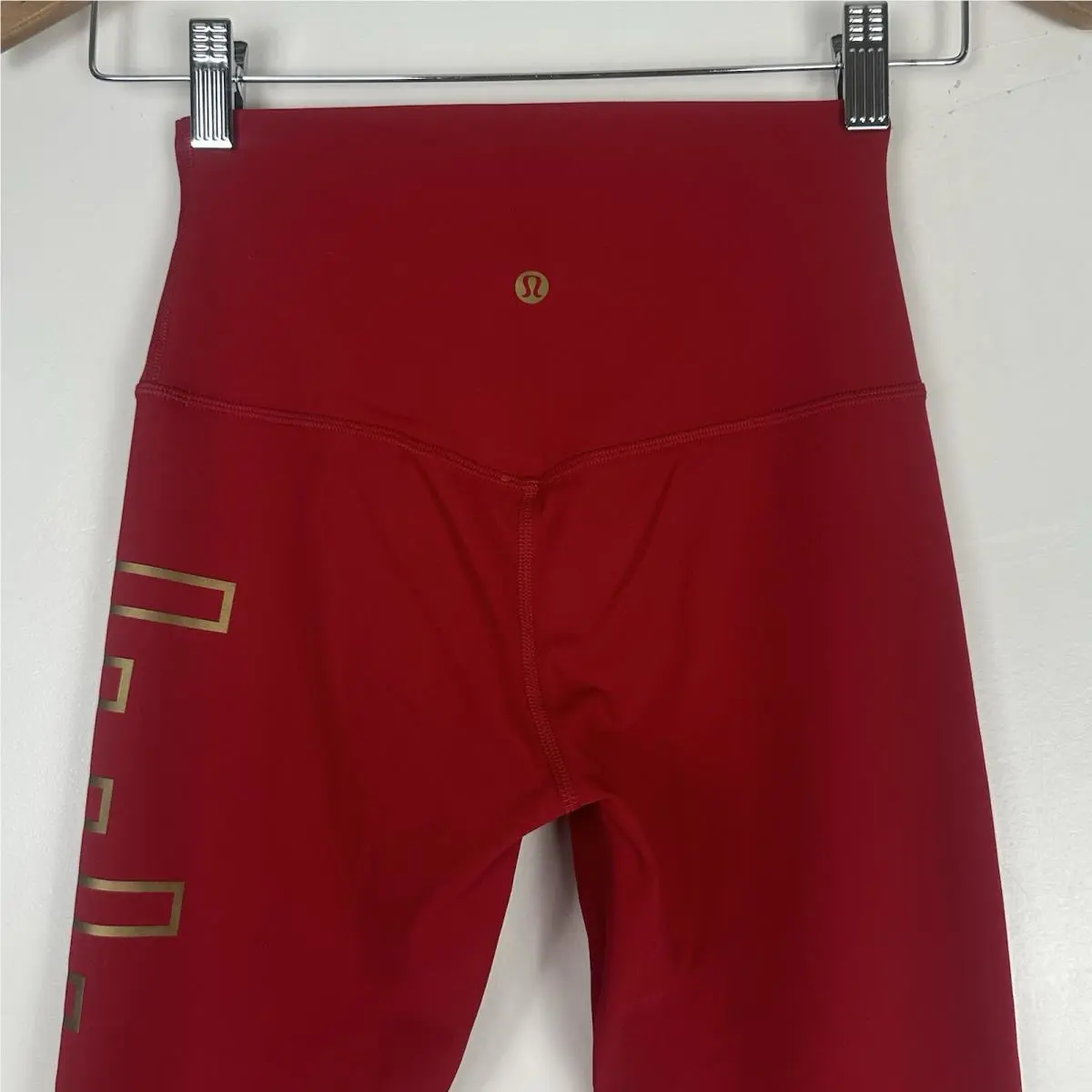 Lululemon clothing - Red 5