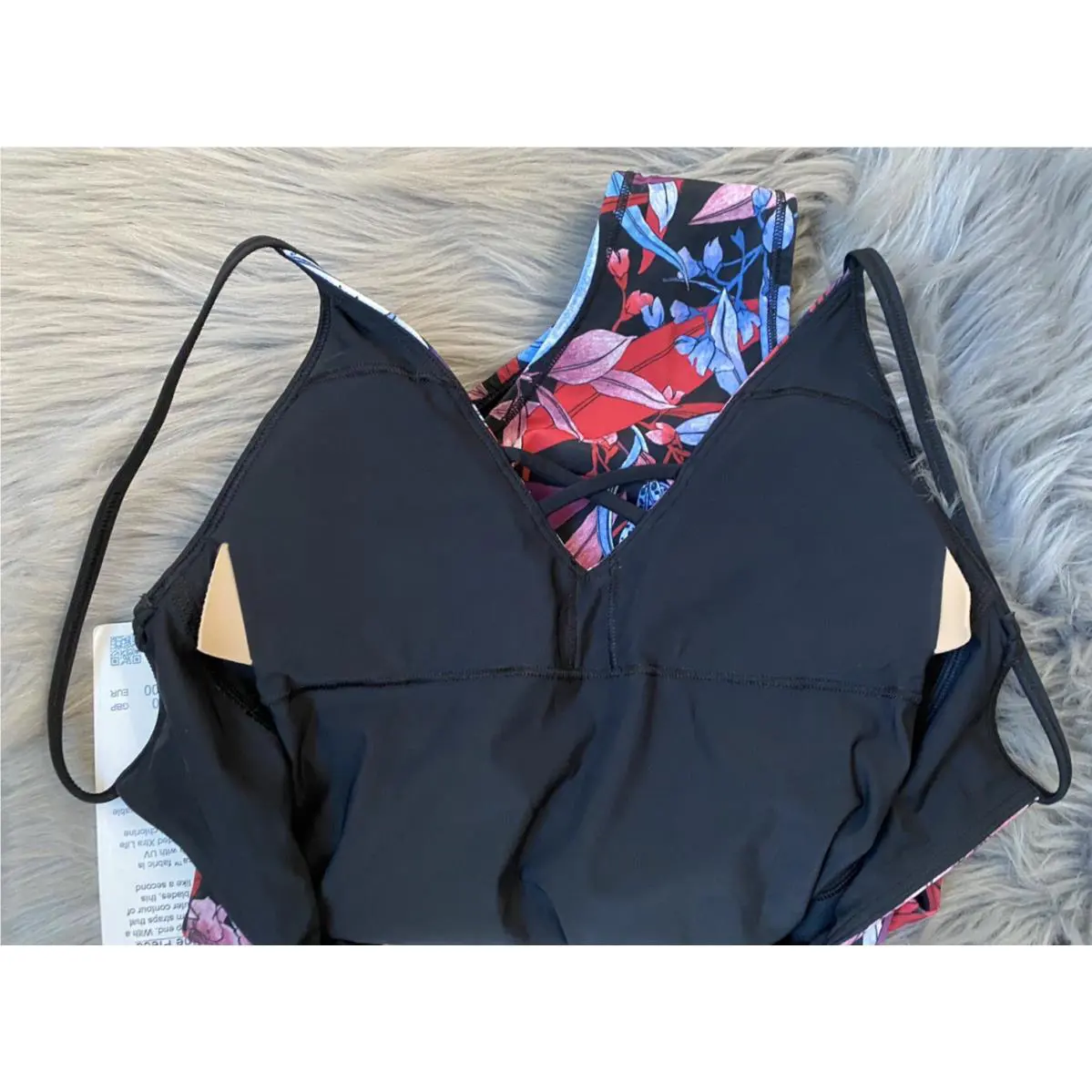 Lululemon clothing - LLMI 3