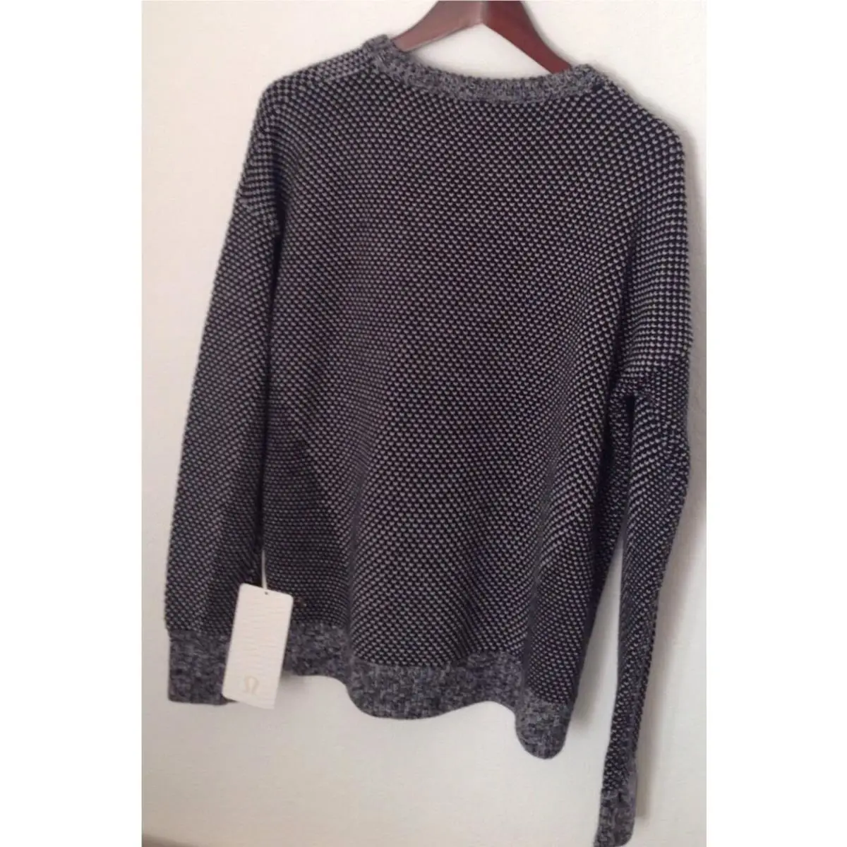 Lululemon clothing - Black/Gray 2