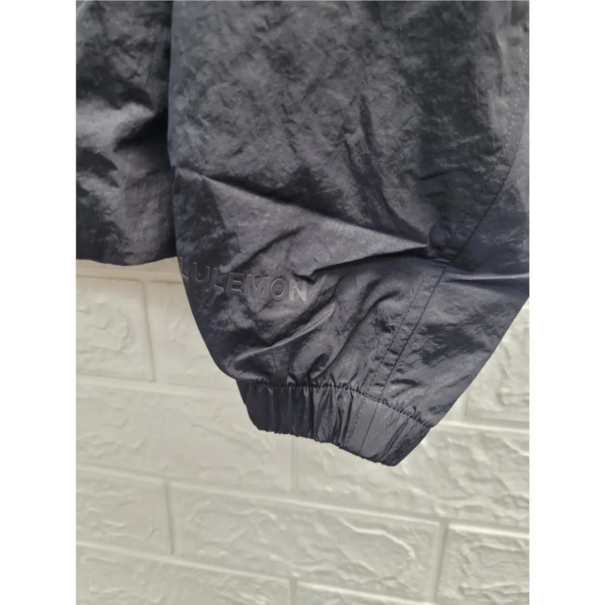 Lululemon clothing - Black 3