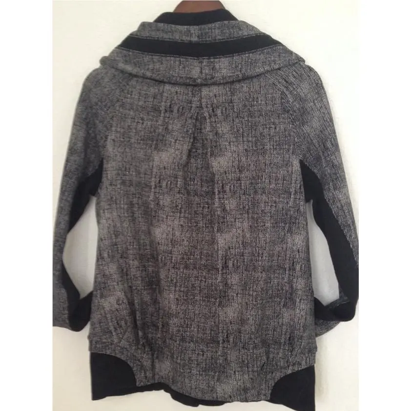 Lululemon clothing - Burlap Texture Black Dune 0