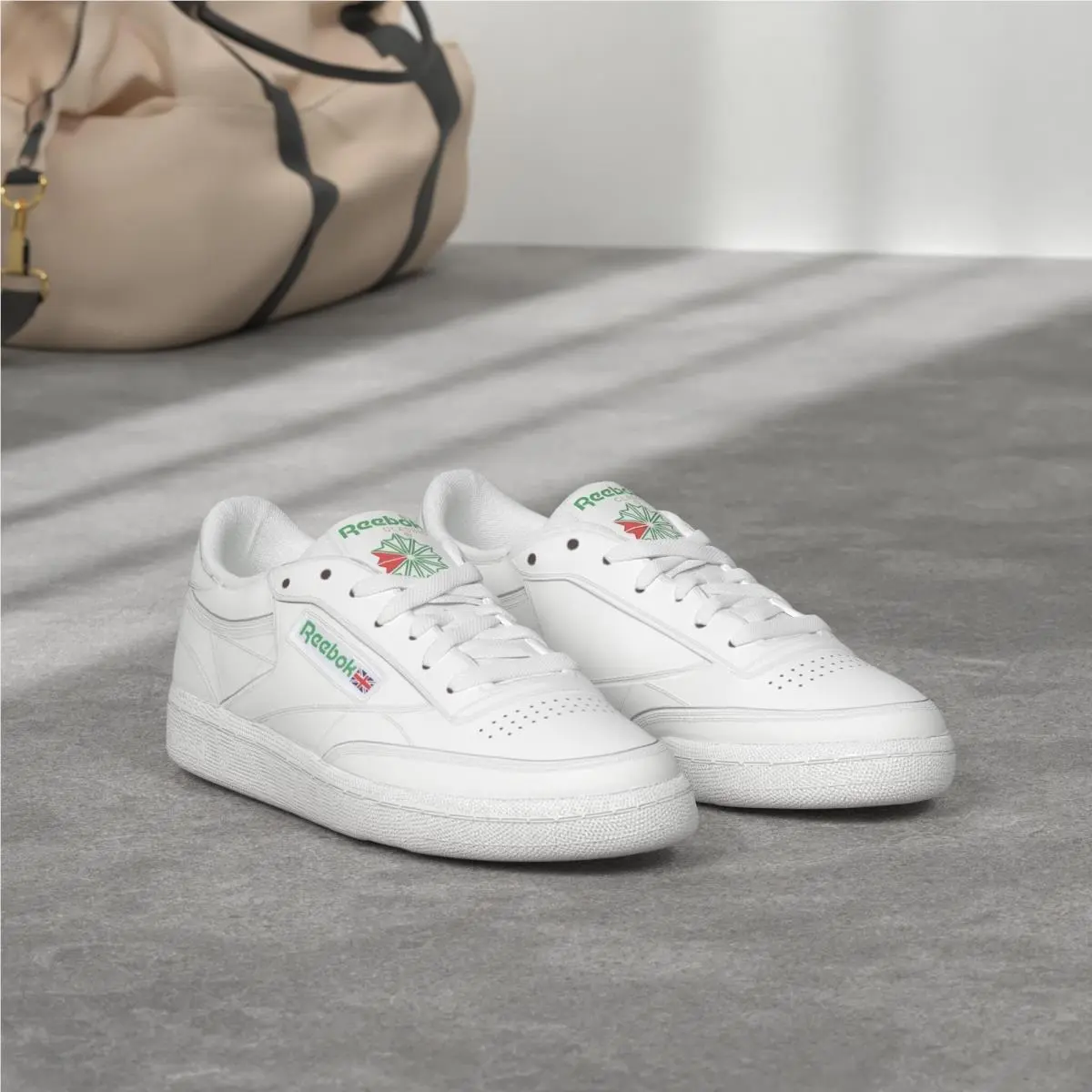 Reebok shoes - Avl59 - Avl59 - Int-White/Green (UPC: 889139446220) 0