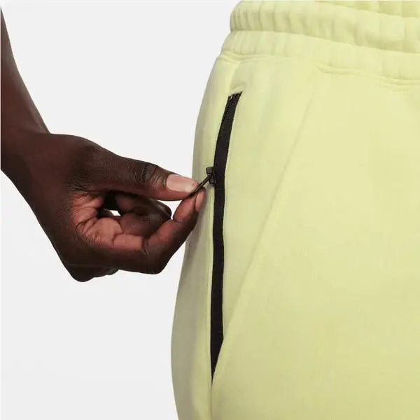 Nike clothing - FB8338-331 - FB8338-331 - Luminous Green/Black 2