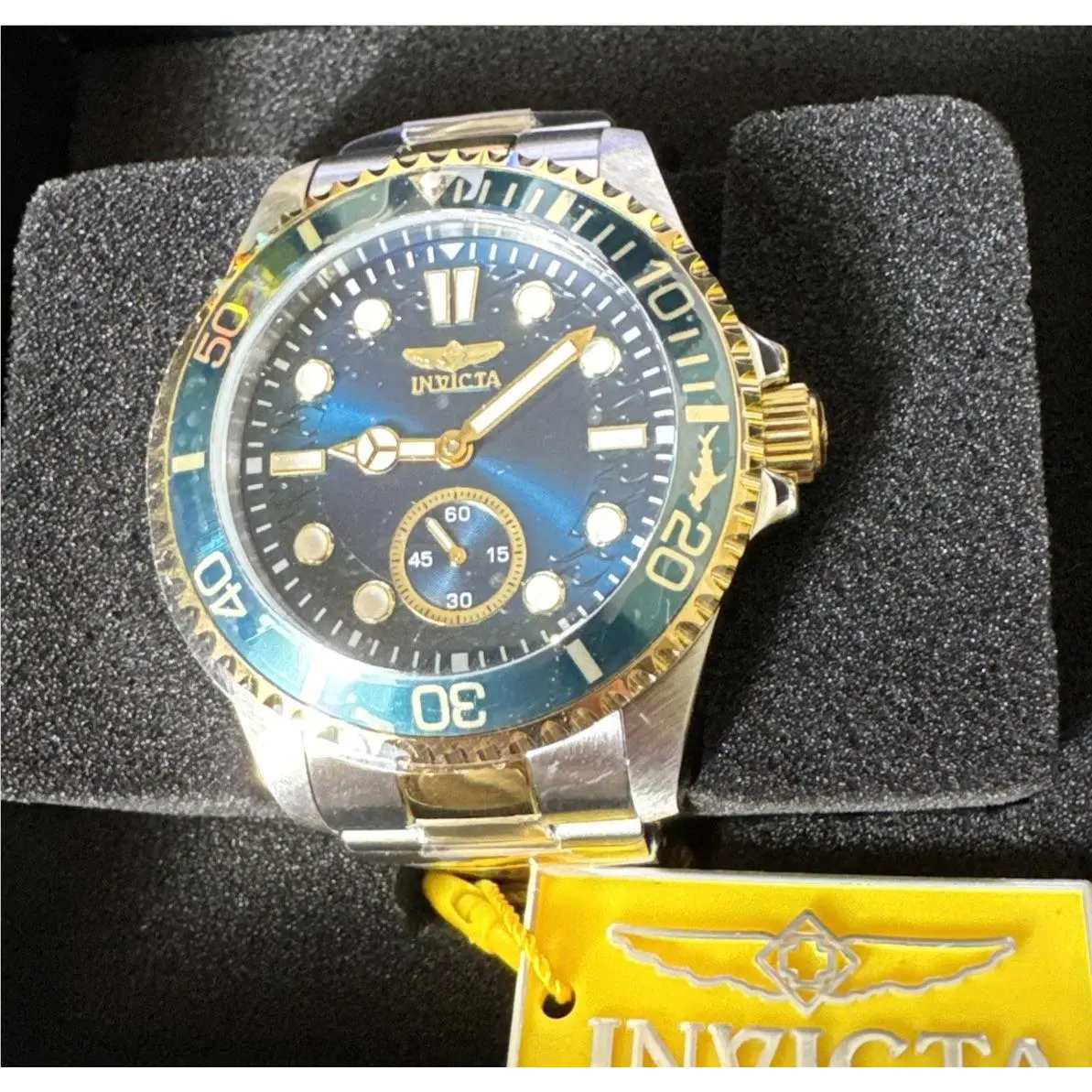 ​invicta Pro Diver 49424 Men`s Watch 43mm Two Tone Gold Blue Dial Quartz