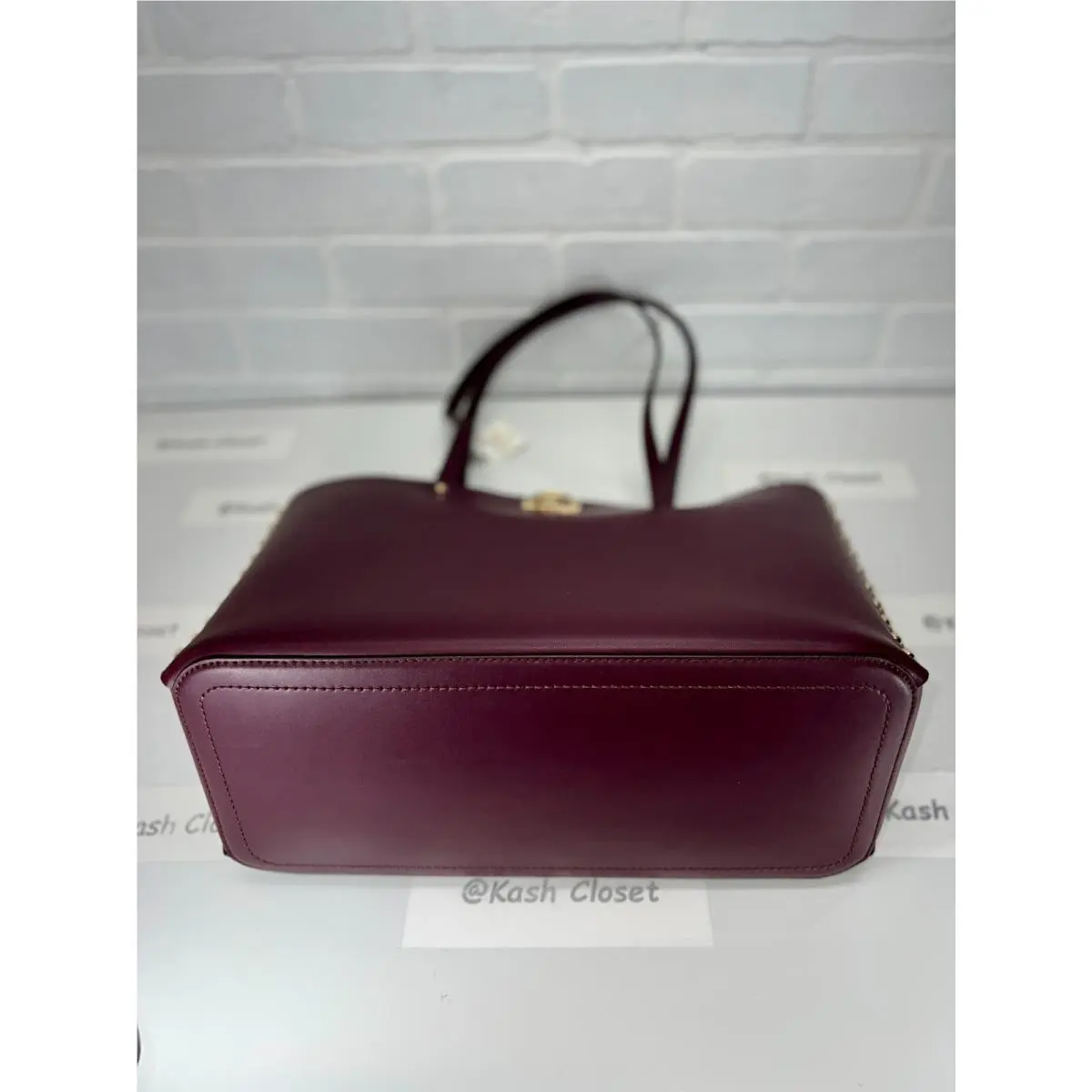 Michael Kors  bag  - Manhattan - Manhattan - Bordeaux, Handle/Strap: Multiple, Hardware: Gold