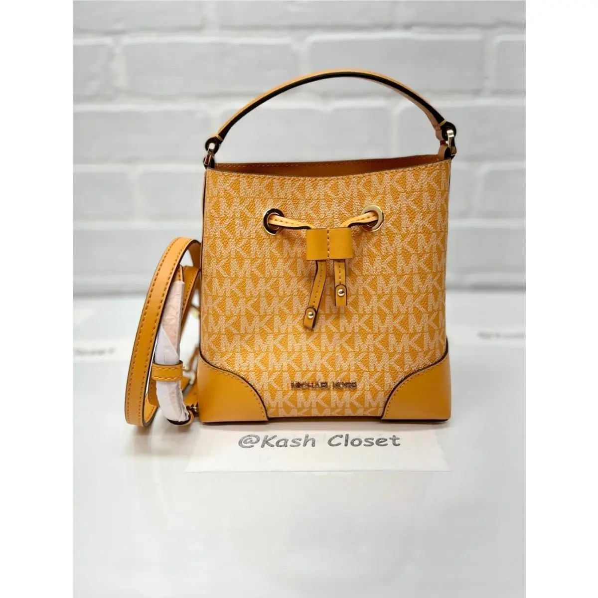 Michael Kors Bucket Bag Mercer Small Drawstring Crossbody Bag