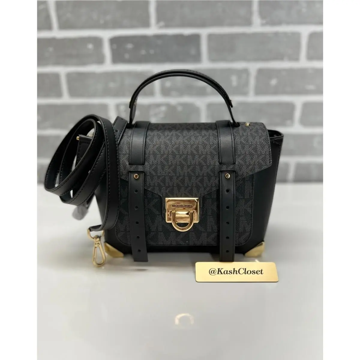 Manhattan Satchel Bag Medium Leather Purse Black Logo with gold hardware by Michael Kors