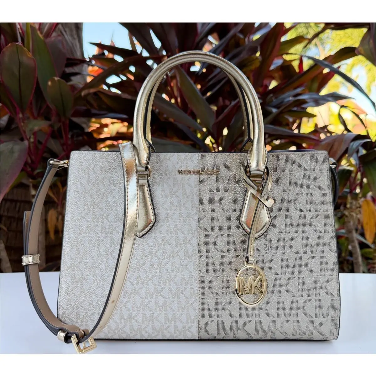 Michael Kors Sheila Medium Center Zip Satchel Shoulder Bag Color-block MK Gold