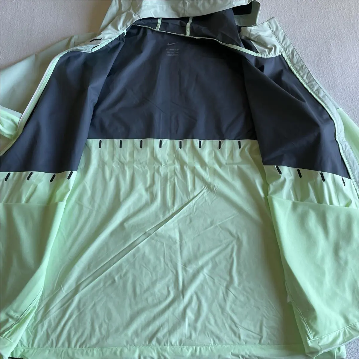 Nike clothing - FZ9039-376 - FZ9039-376 - Green (UPC: 197596965612) 3