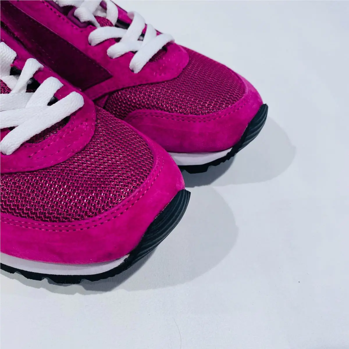 Brooks shoes - Pink 3