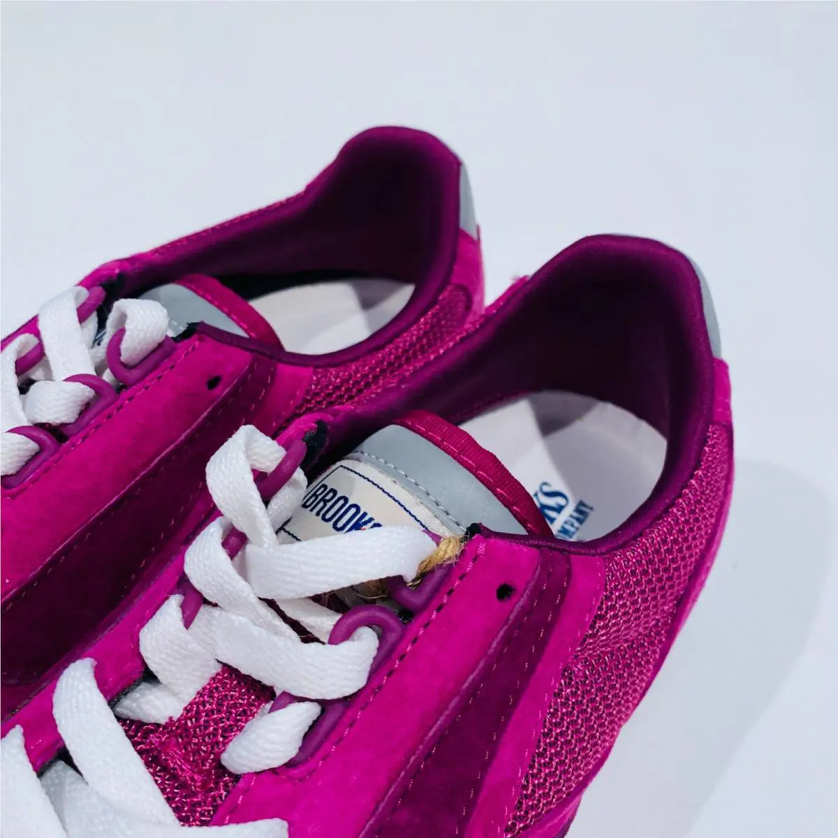 Brooks shoes - Pink 12