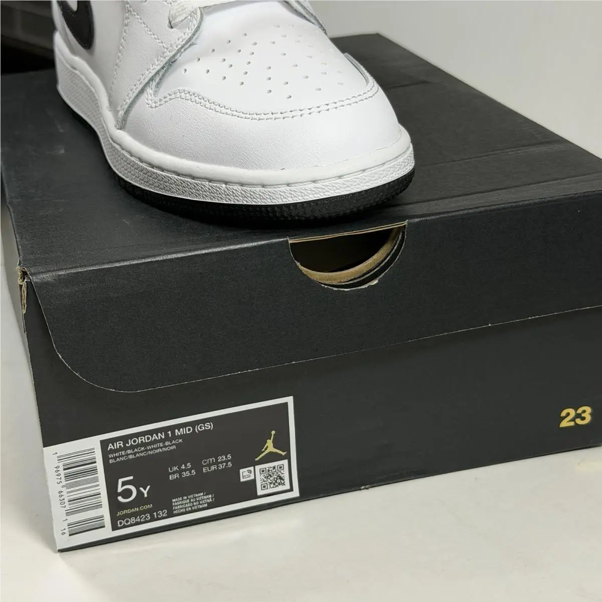 Nike shoes - Nike Air Jordan 1 - Air - DQ8423-132 - White 1
