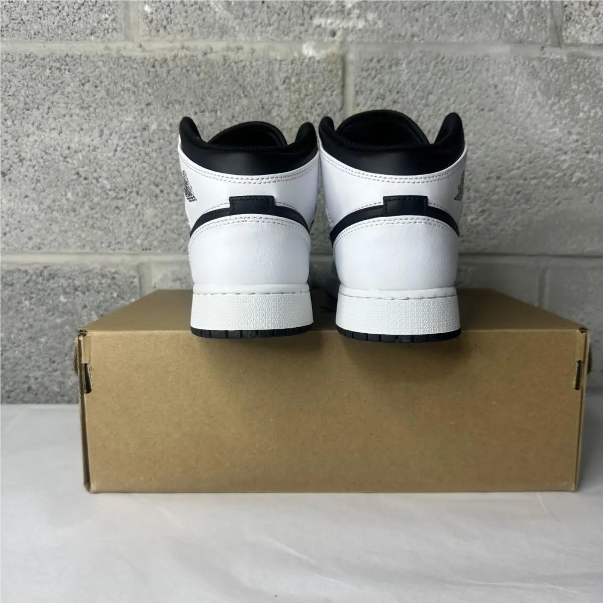 Nike shoes - Air Jordan 1 - Air - DQ8423-132 - White 2