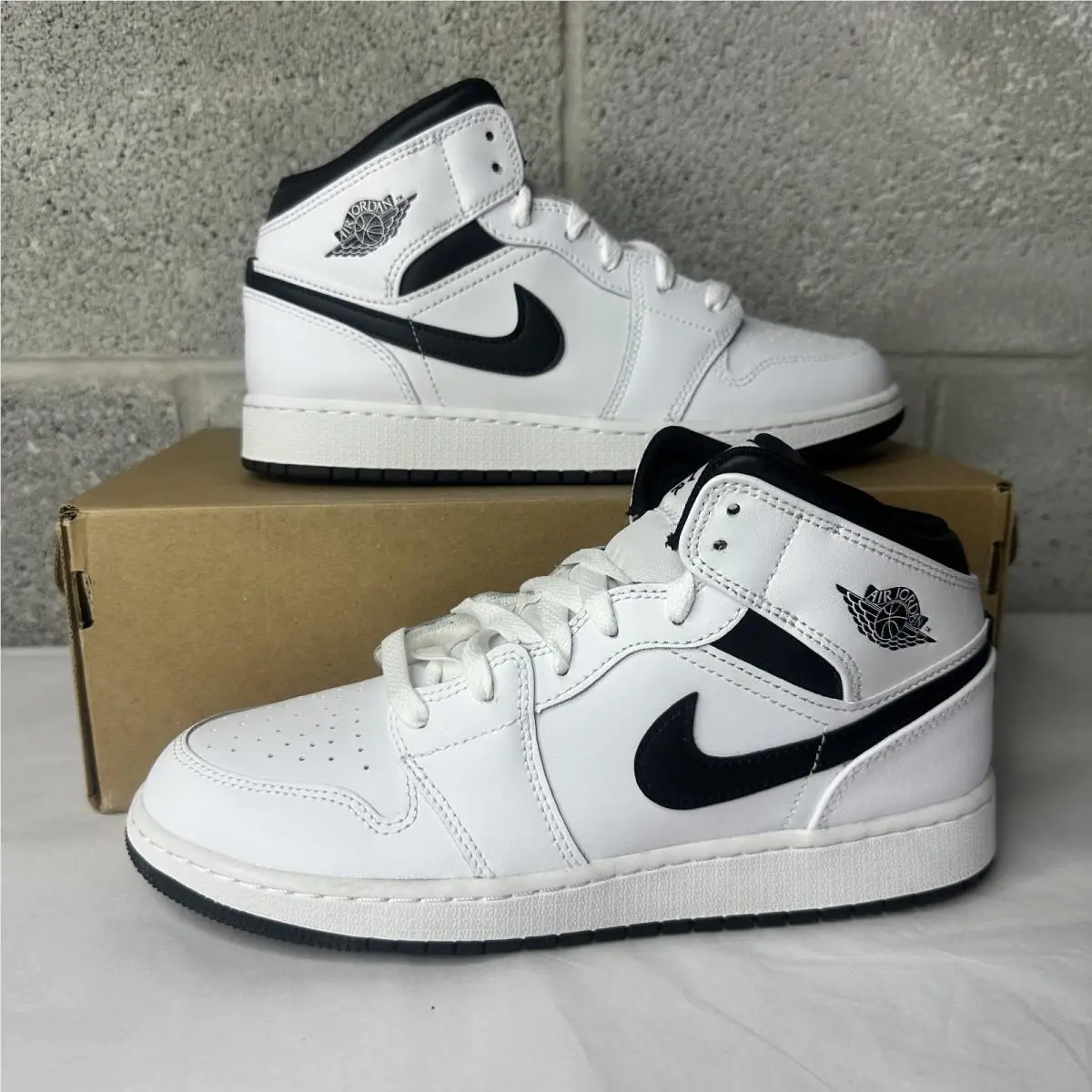 Air Jordan 1 Mid Revers Panda White Black DQ8423-132 Youth Sz 4 Women`s 5.5 by Nike