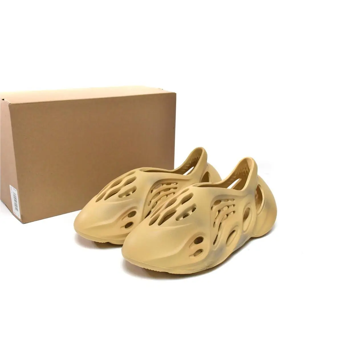 Men`s Adidas Yeezy Foam Rnr Desert Sand Fashion Sneakers gv6843
