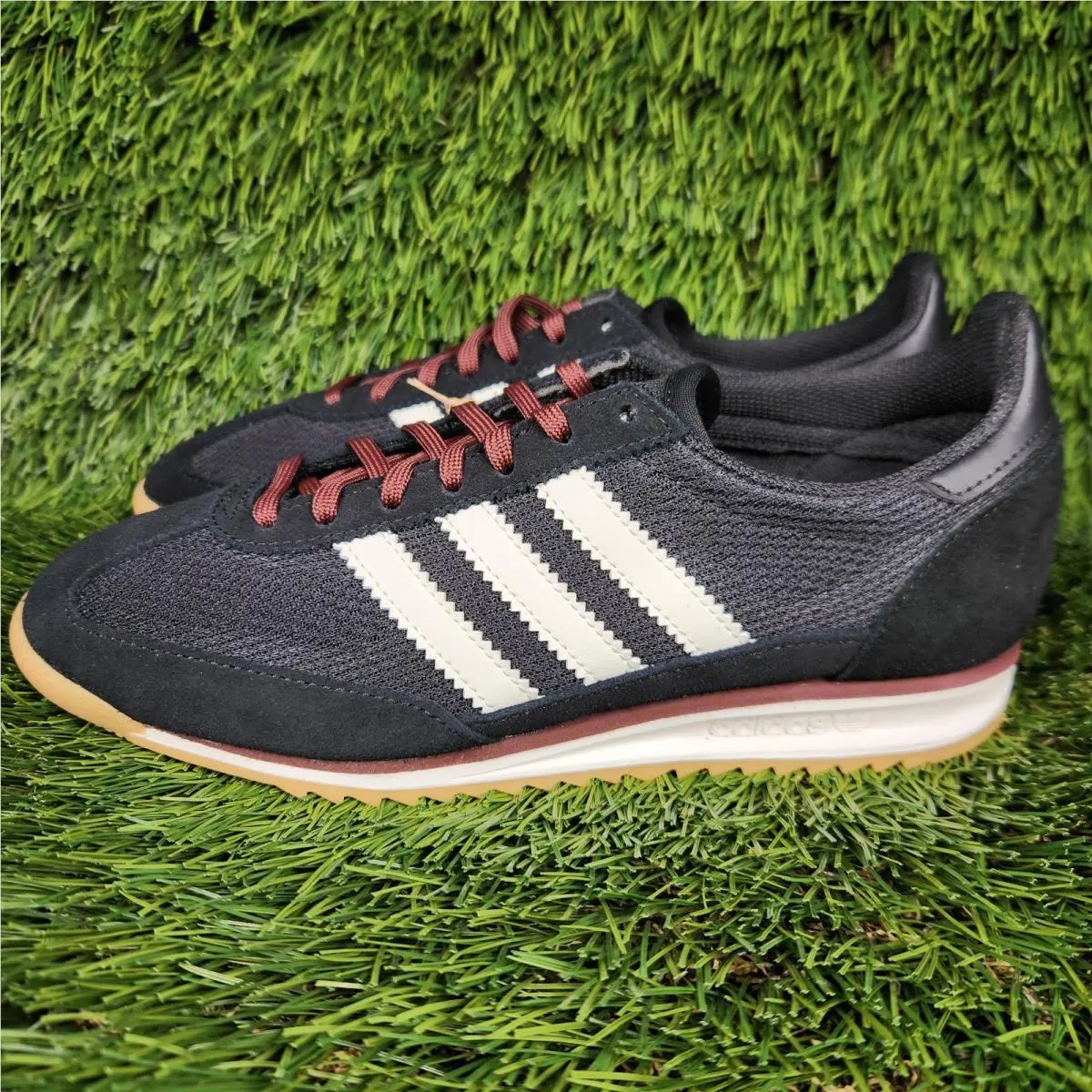 Adidas shoes - adidas SL 72 - JQ8326 - Black 10