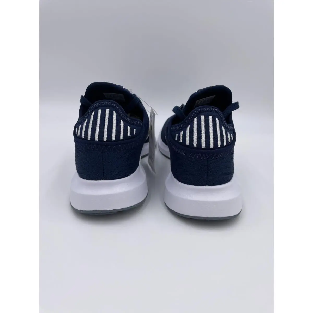 Adidas shoes - adidas Swift Run - Swift Run - White 10