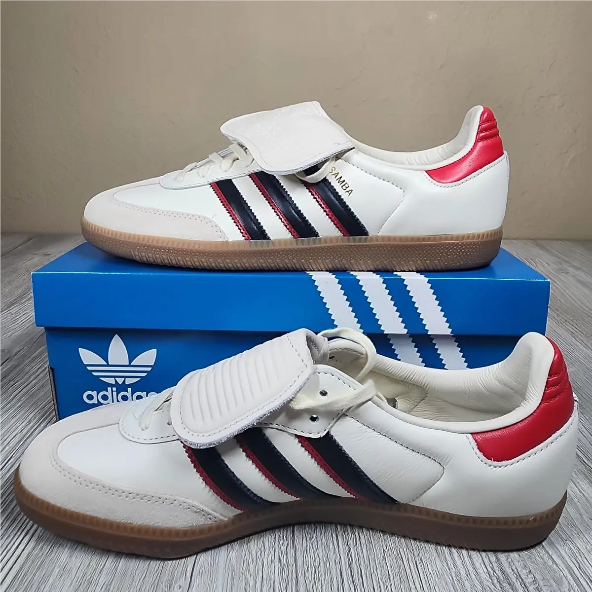 Adidas shoes - White 0
