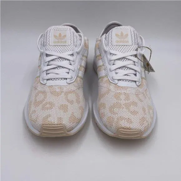 Adidas shoes - adidas Swift Run - Swift Run - White 1