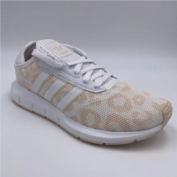 Adidas shoes - adidas Swift Run - Swift Run - White 12